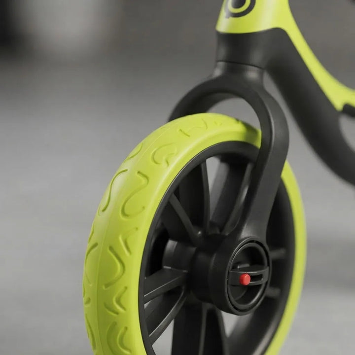 Bicicleta de Equilibrio con Ruedas Verde Lima Globber Para Niños