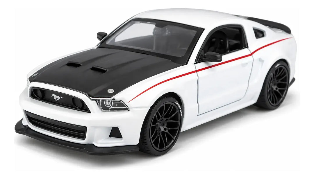Carro Colección  A escala 1/24 Se 2014 Ford Mustang Street