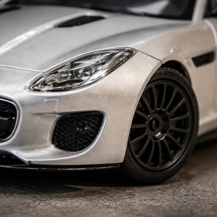 Carro A Escala 1/43 Jaguar F-type Coupe Plateado