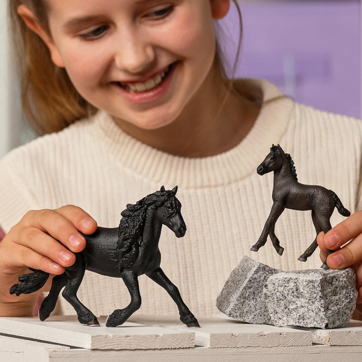 Figura Animales Semental Frisón Pintada A Mano