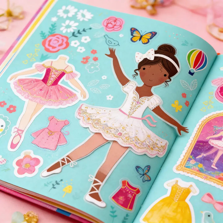Libro Pequeñas Bailarina Con Stickers Para Vestir Para Niños