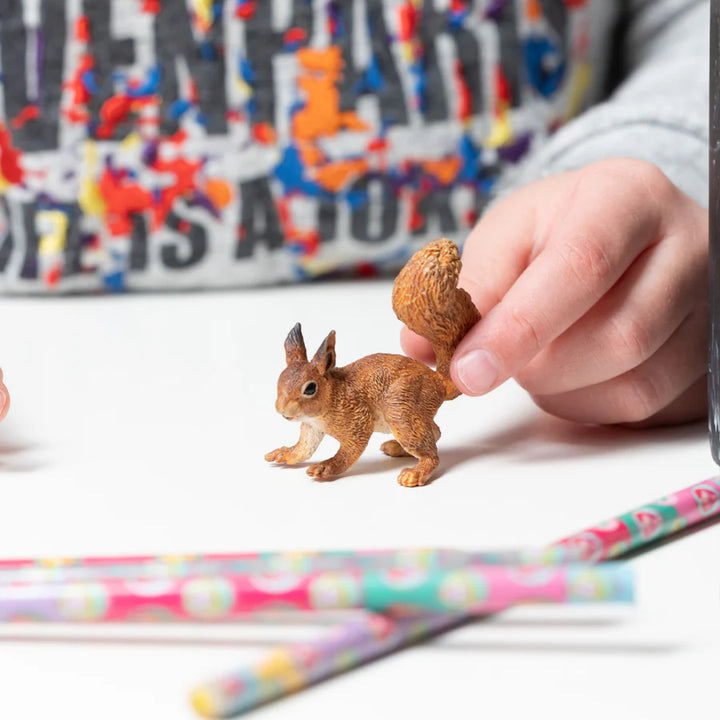 Figura Coleccionable Ardilla Pitado A Mano Papo Niños