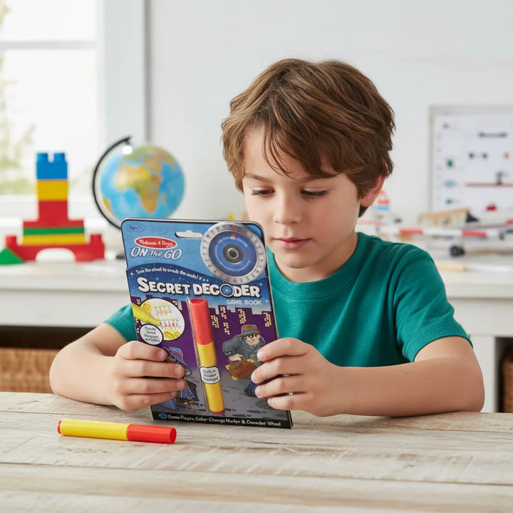 Libro de actividades Detective