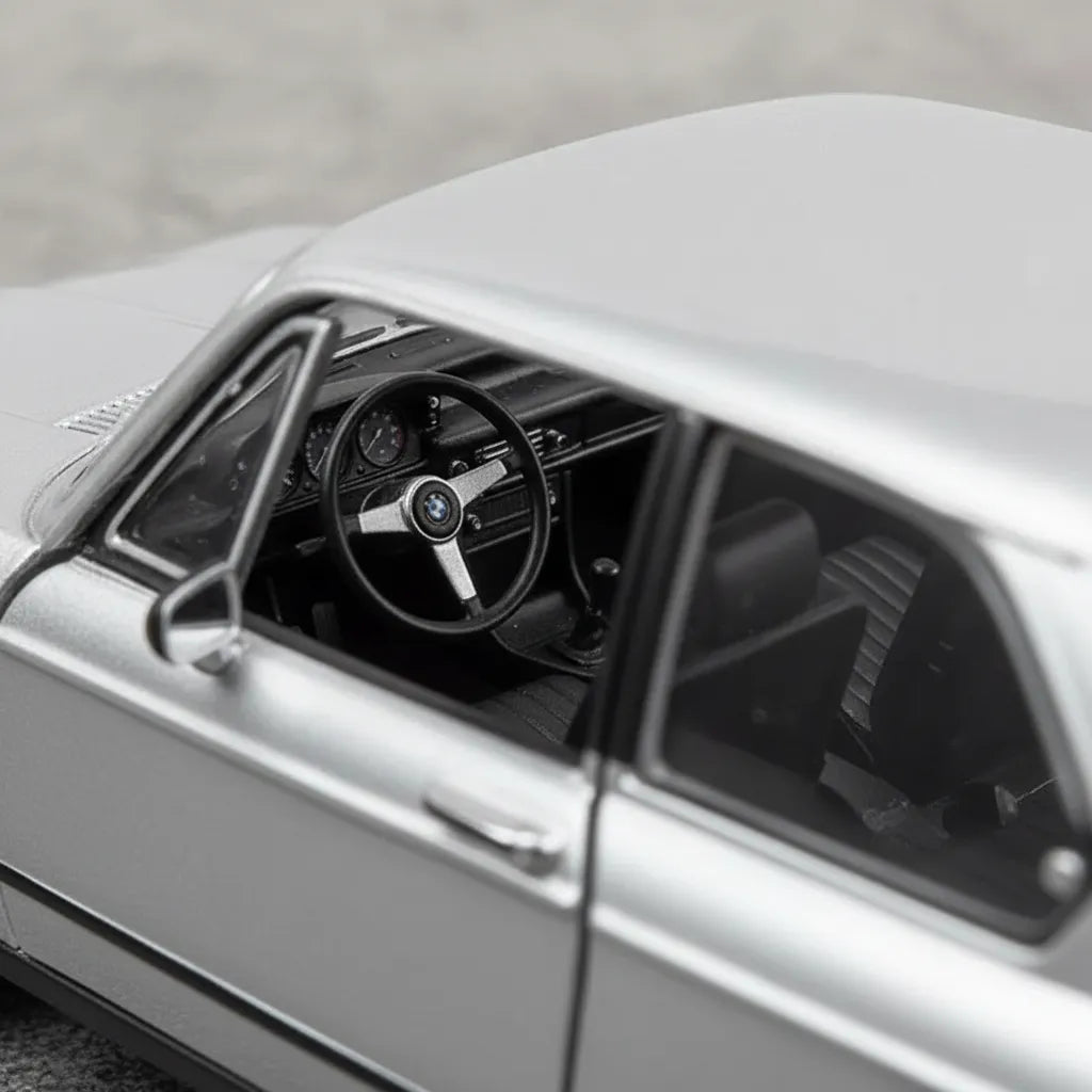 Carro Coleccionable A Escala 1:32 Bmw 2002 Tii 1972 Plateado