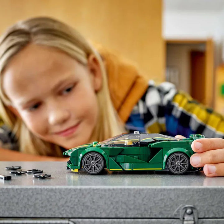 Juego Lego 247 Piezas Lotus Evija Para Niños