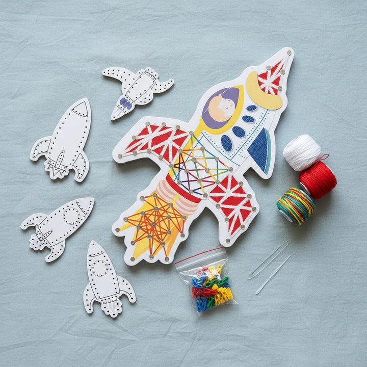 Set Arte Y Diseño Con Hilos El Espacio