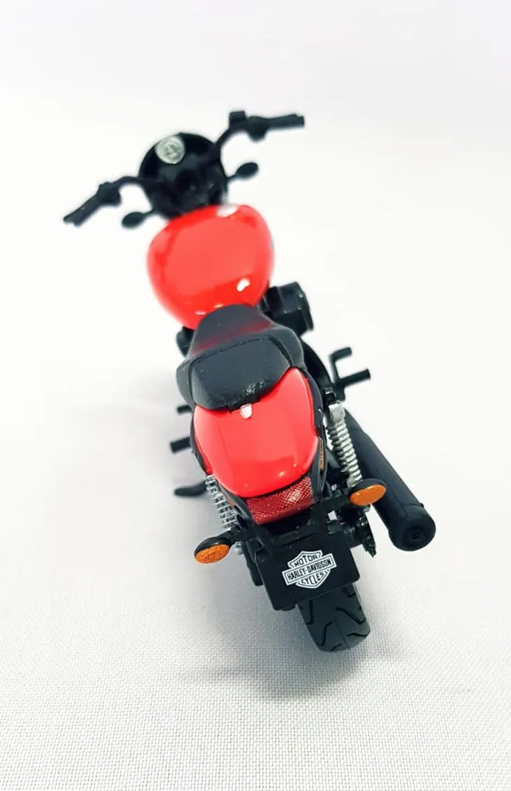 Moto Escala Harley Davidson Street 750