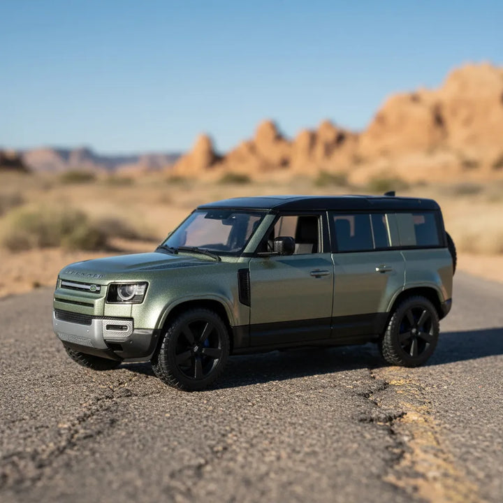 Carro Bburago A Escala 1:43 Land Rover Defender 110 Verde