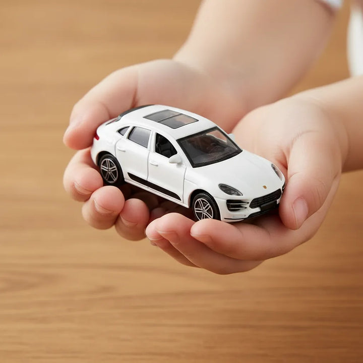Carro Coleccionable Bburago 1/43 Porshe Macan Blanco