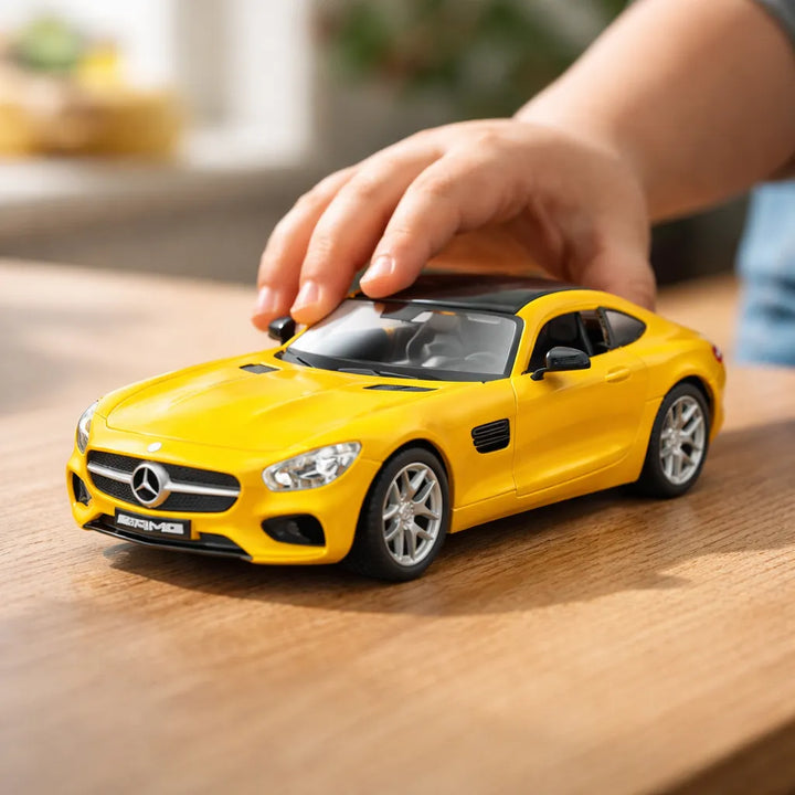 Carro Coleccionable A Escala 1/32 Mercedes-amg Gt Amarillo