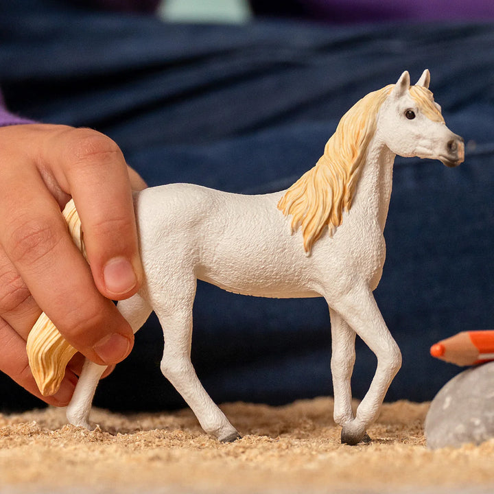Figura Coleccionable Yegua Árabe Pintada A Mano