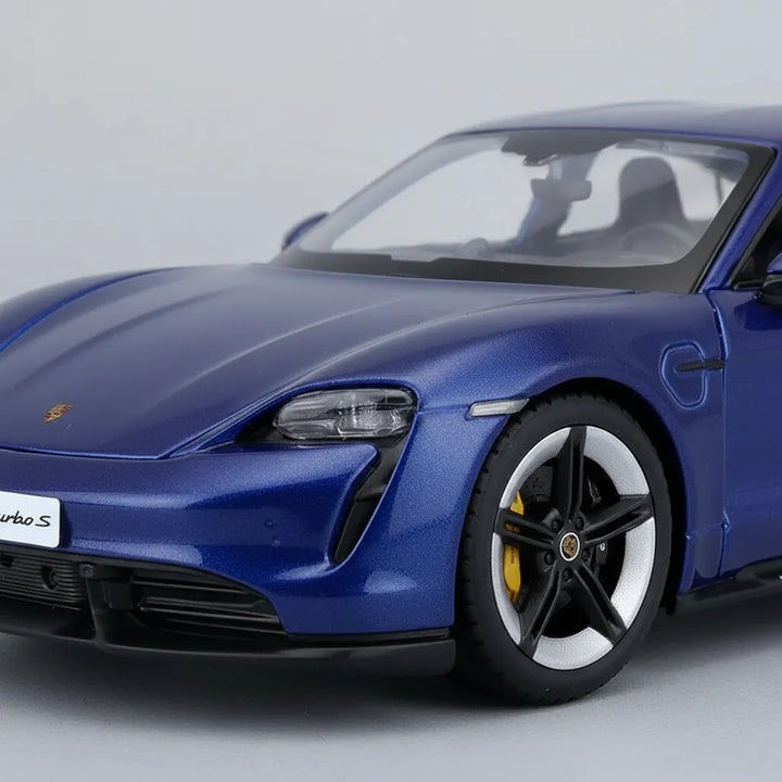 Carro Bburago 1/43 Coleccionable Porshe Taycan Turbos Azul