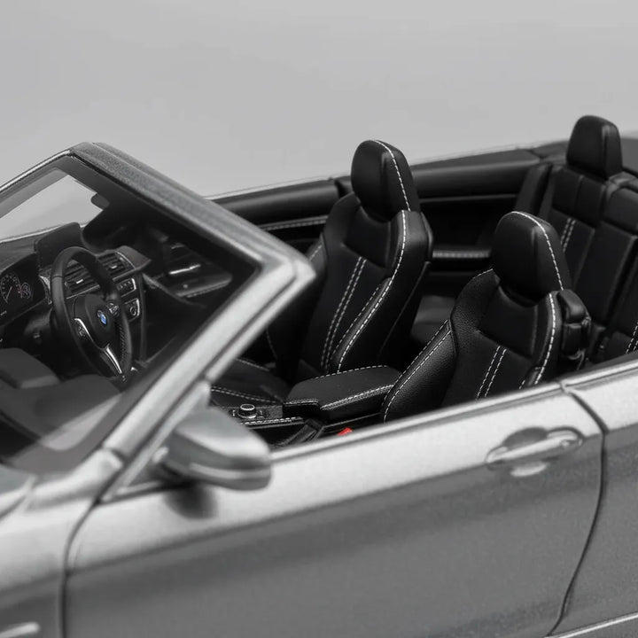 Carro Coleccionable A Escala Bburago BMW M4 Cabrio Gris
