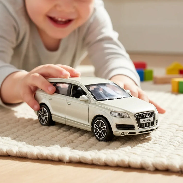 Carro Coleccionable A Escala 1/43  Audi Q7 Blanco Para Niños