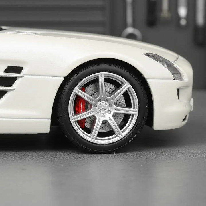 Carro A Escala 1:43 Mercedes- Benz Sls Amg Roadmaster Blanco