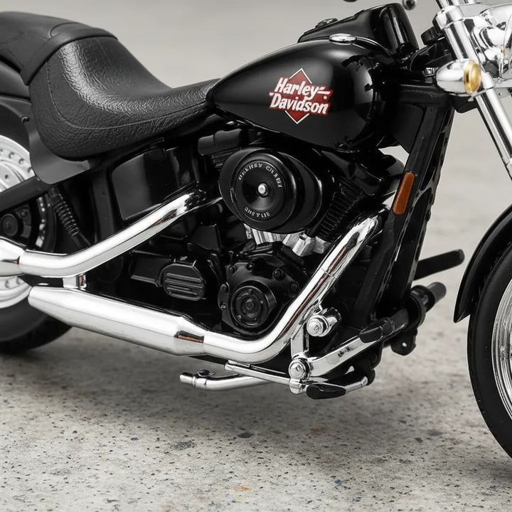 Moto A Escala Harley-davidson 2002 FXSTB Night Train