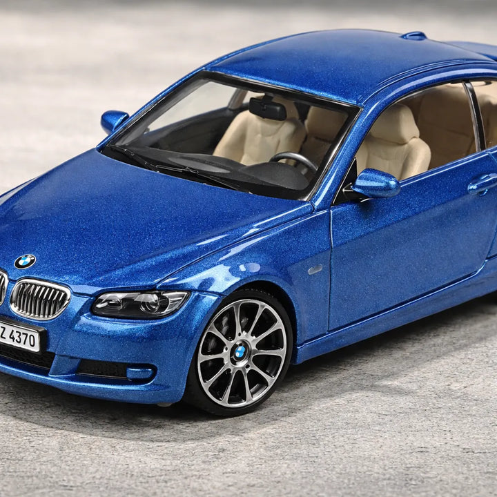 Carro Coleccionable Bburago A Escala 1/43 BMW 335I Azul