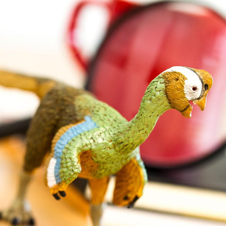 Figura Dinosaurio Citipati Pintado a Mano