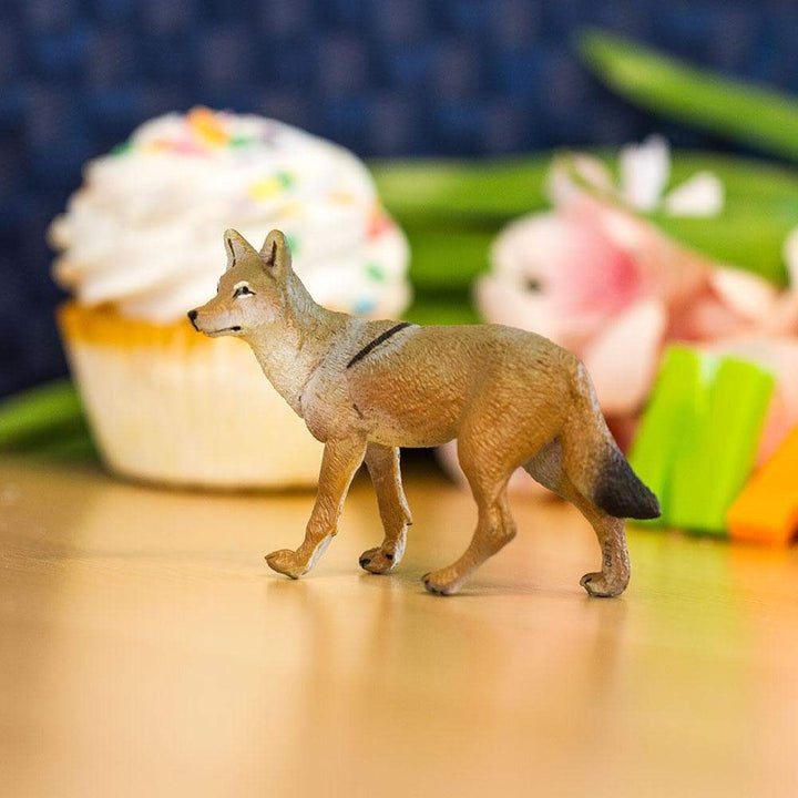 Figura Animales Coyote Pintado a Mano