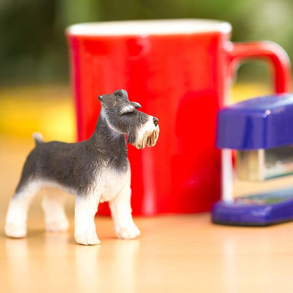 Figura Animales Perro Schnauzer Pintado a Mano