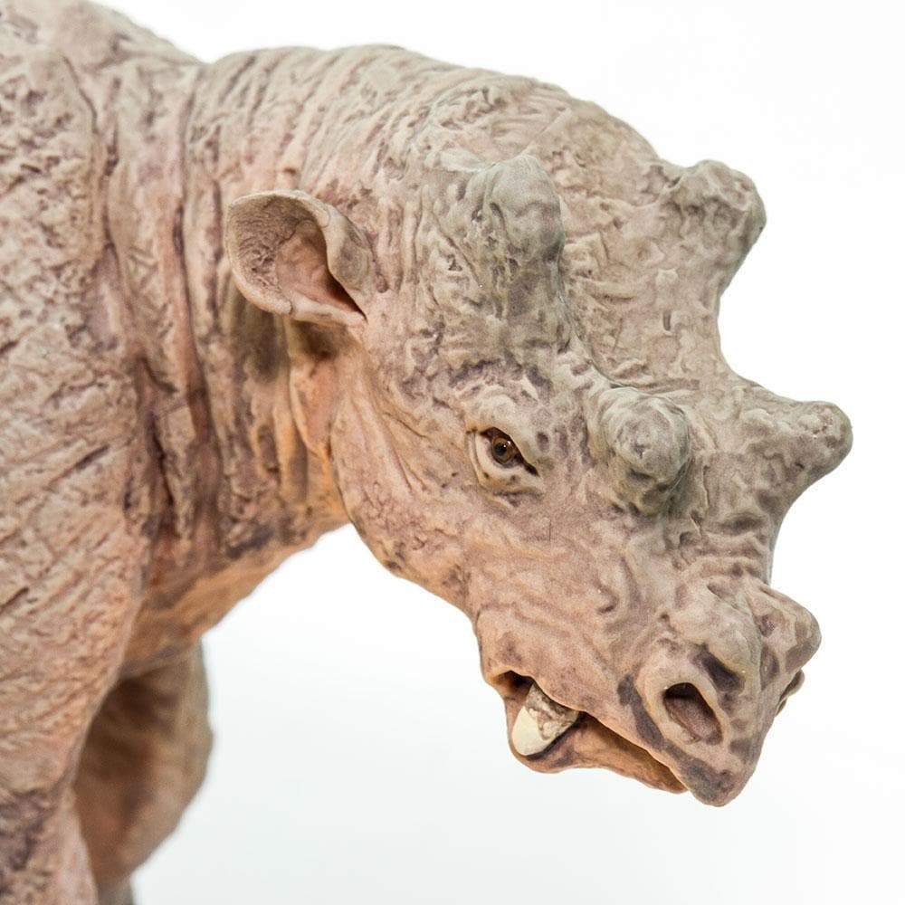 Figura Dinosaurios Uintatherium Pintado a Mano