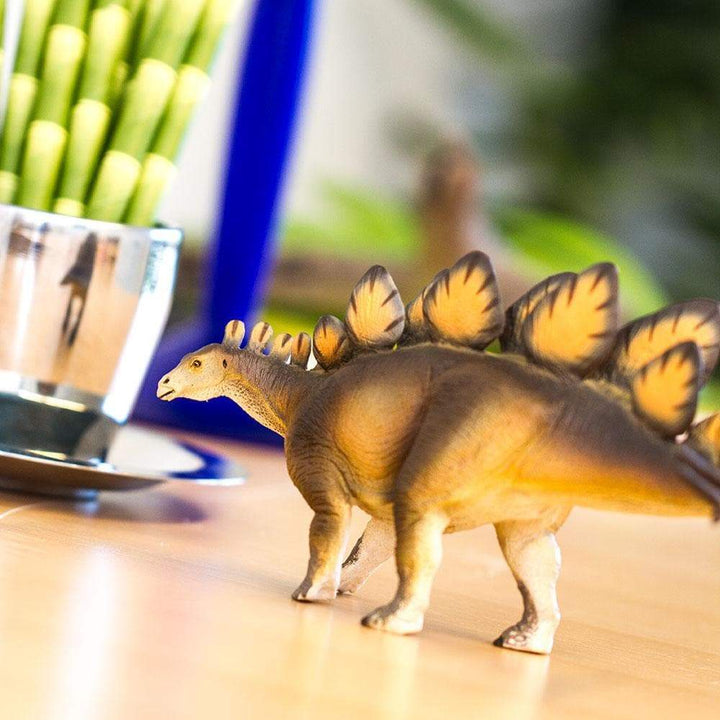 Figura Dinosaurios Estegosaurus Pintado a Mano