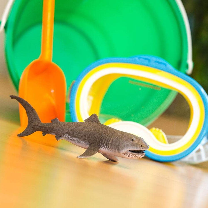 Figura Animales Tiburon Boca Ancha Pintado a Mano