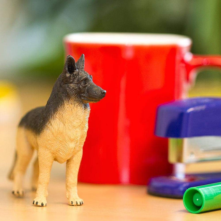 Figura Animales Pastor Aleman Pintado a Mano