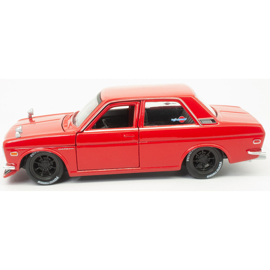 Carro A Escala 1/24 1971 Datsun 510 Rojo Para Armar
