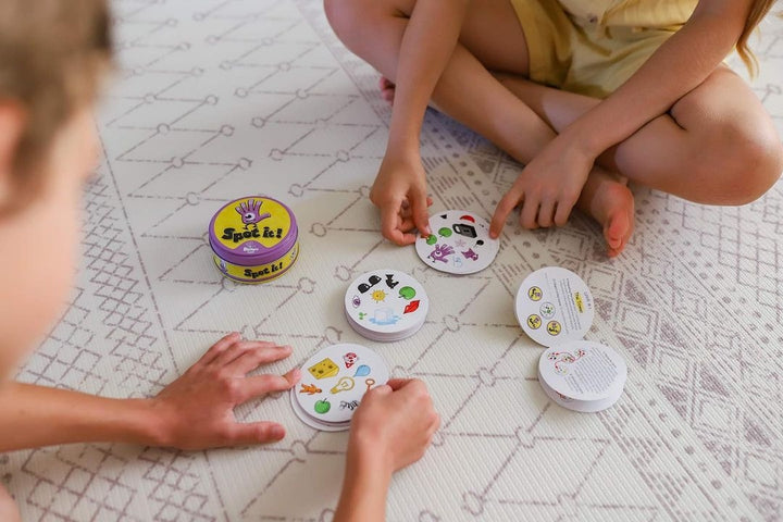 Juego De Mesa Dobble 5 en 1 Spot It