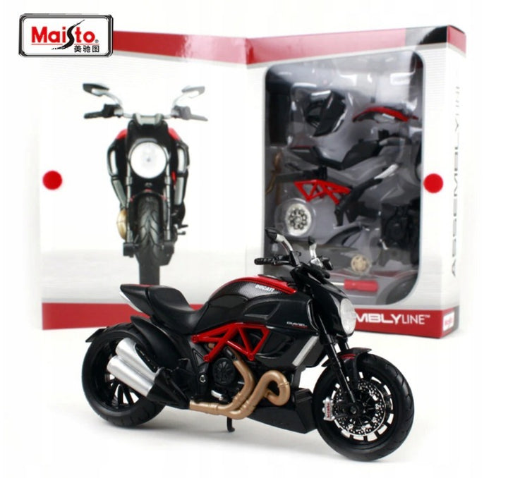 Moto A Escala 1/12 Ducati Diavel Coleccionable Para Armar