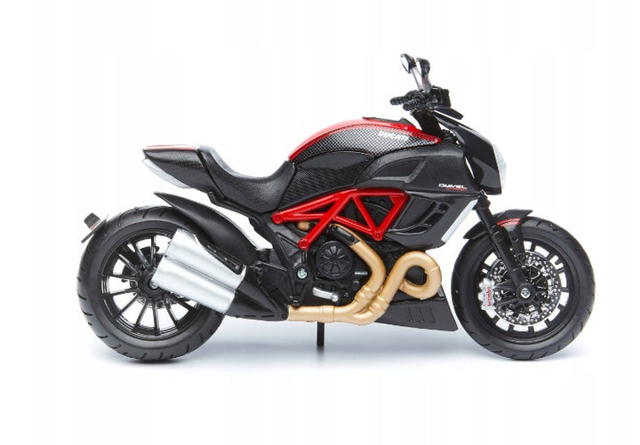 Moto A Escala 1/12 Ducati Diavel Coleccionable Para Armar