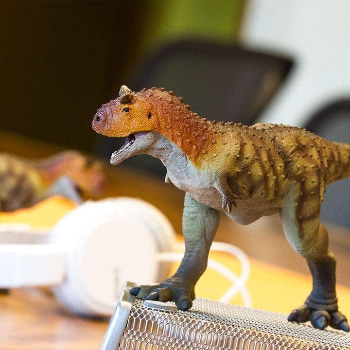 Figura Dinosaurio Carnotauro Pintado a Mano