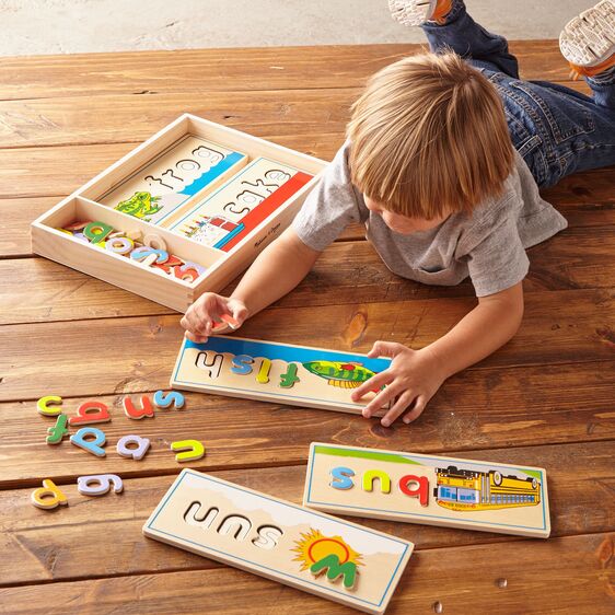 Observa y Encaja las Letras en Madera