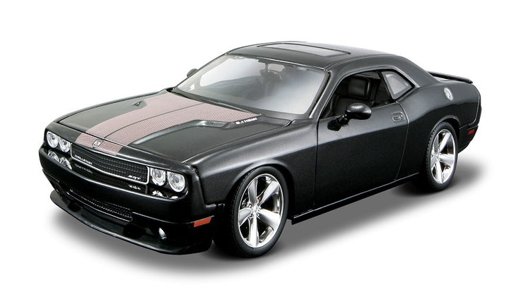 Carro A Escala 1/24 2008 Dodge Challenger Srt8 Para Armar